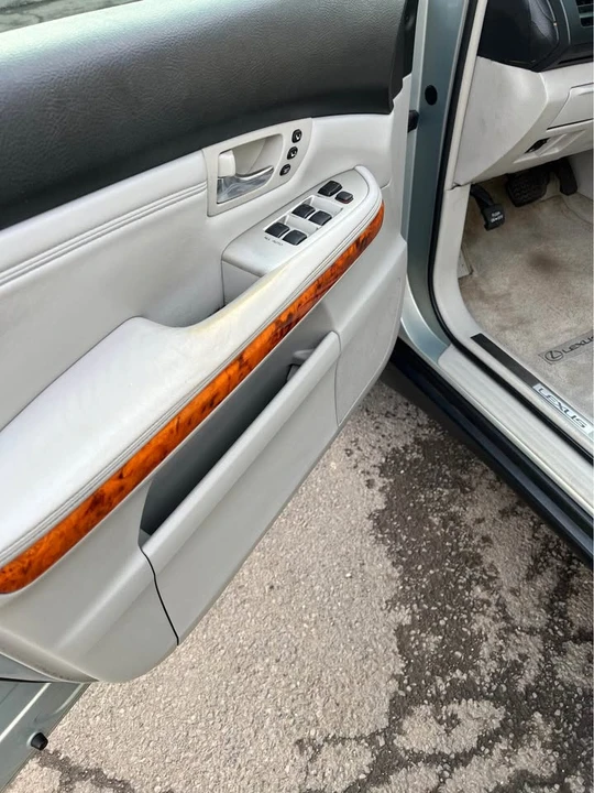 2007 Lexus RX 2nd Gen - Image 2 of 18