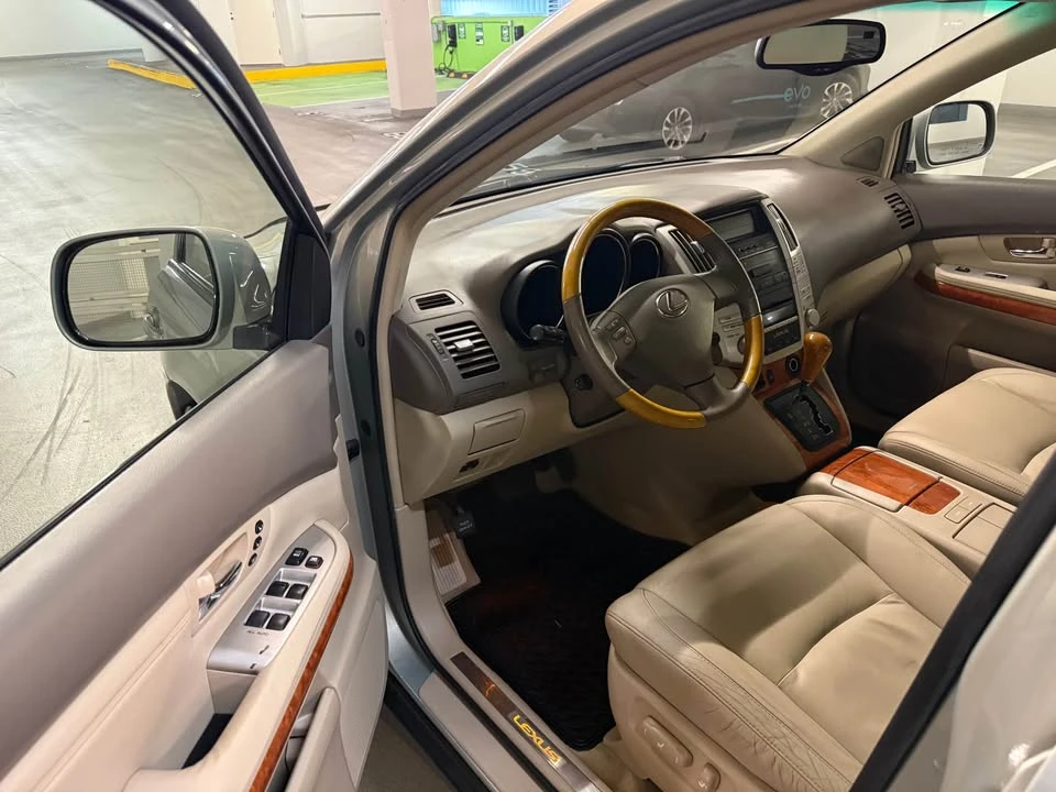 2007 Lexus RX 2nd Gen - Image 18 of 18