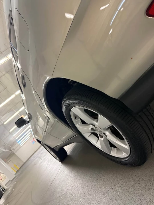 2007 Lexus RX 2nd Gen - Image 16 of 18