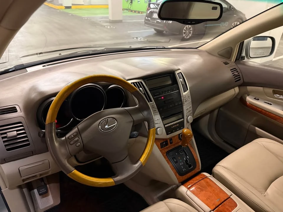 2007 Lexus RX 2nd Gen - Image 13 of 18