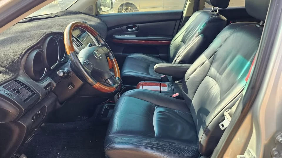 2007 Lexus RX 2nd Gen - Image 5 of 10