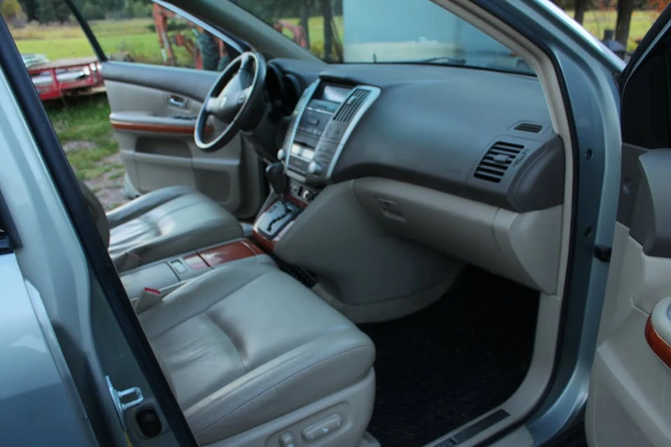 2007 Lexus RX 2nd Gen - Image 7 of 12