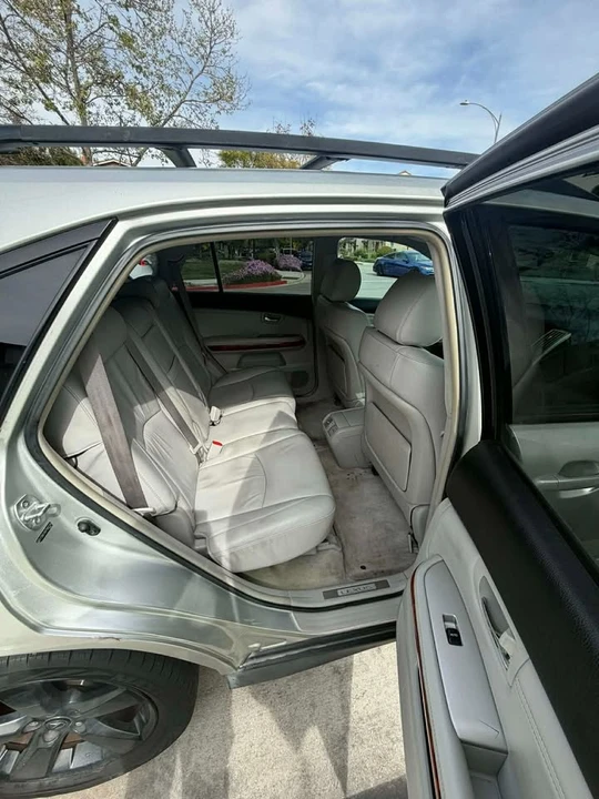 2007 Lexus RX 2nd Gen - Image 13 of 15