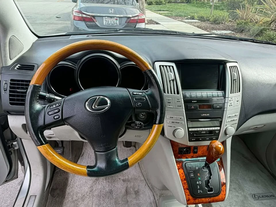 2007 Lexus RX 2nd Gen - Image 6 of 15