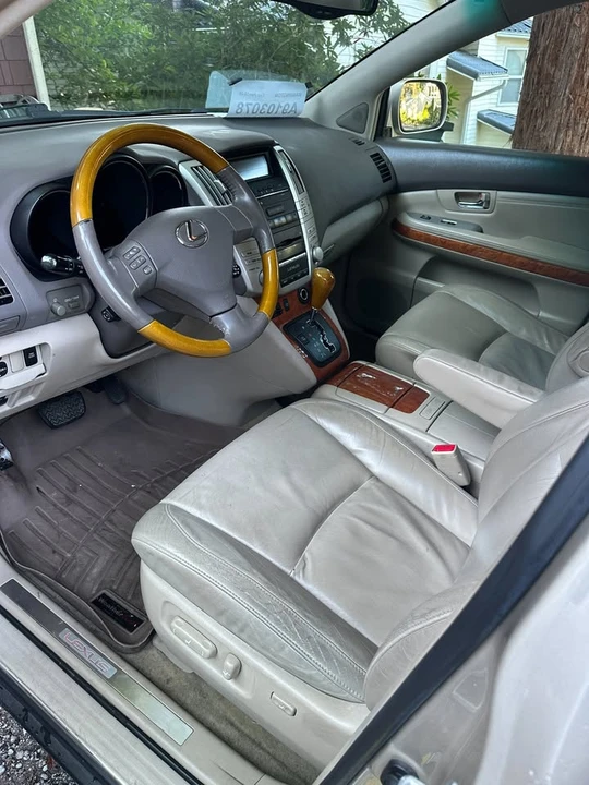 2007 Lexus RX 2nd Gen - Image 7 of 11