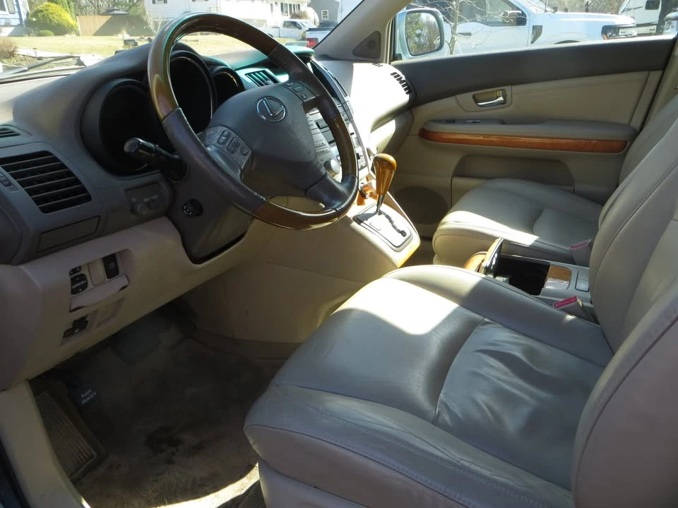 2007 Lexus RX 2nd Gen - Image 13 of 17