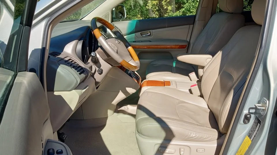 2007 Lexus RX 2nd Gen - Image 10 of 19