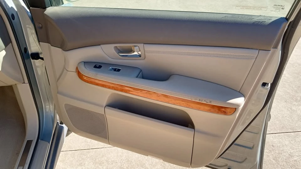 2007 Lexus RX 2nd Gen - Image 7 of 19