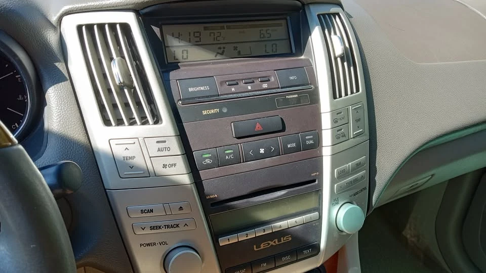 2007 Lexus RX 2nd Gen - Image 18 of 19
