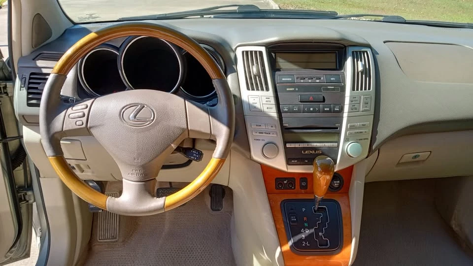 2007 Lexus RX 2nd Gen - Image 14 of 19