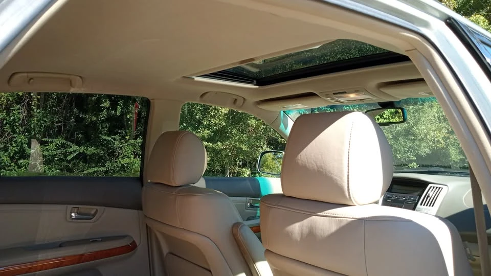 2007 Lexus RX 2nd Gen - Image 16 of 19