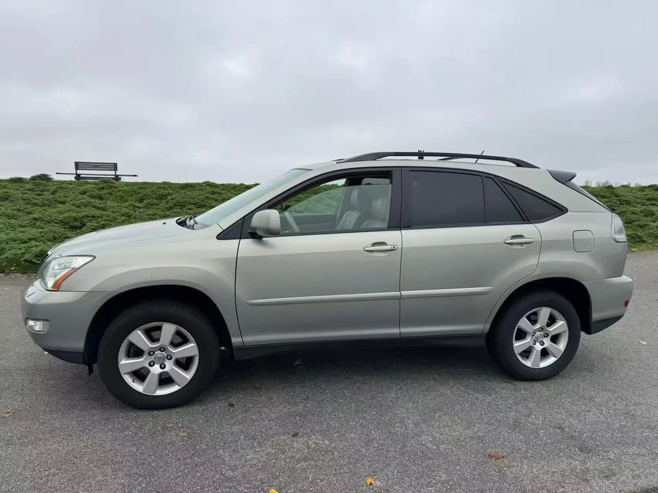 2007 Lexus RX 2nd Gen - Image 2 of 9