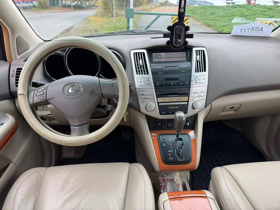 2007 Lexus RX 2nd Gen - Image 8 of 9