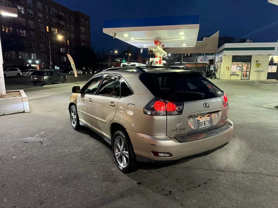 2007 Lexus RX 2nd Gen - Image 3 of 13
