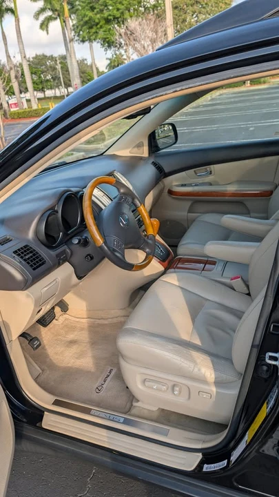 2007 Lexus RX 2nd Gen - Image 11 of 19
