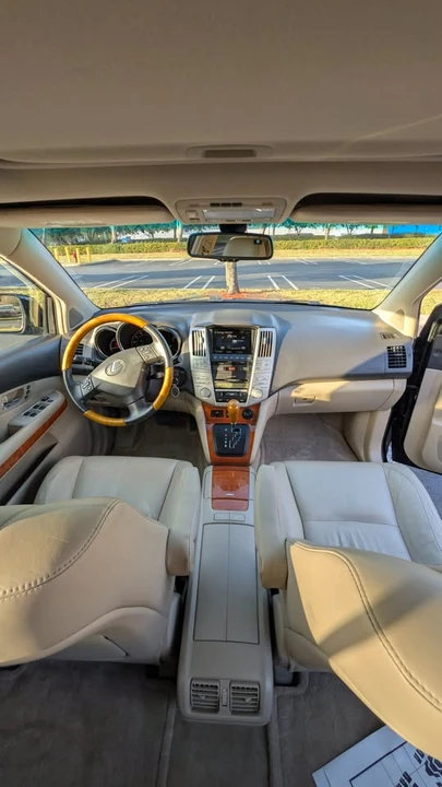 2007 Lexus RX 2nd Gen - Image 18 of 19