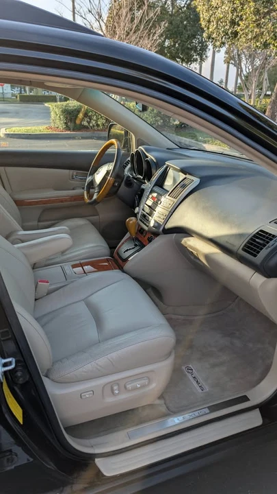2007 Lexus RX 2nd Gen - Image 17 of 19