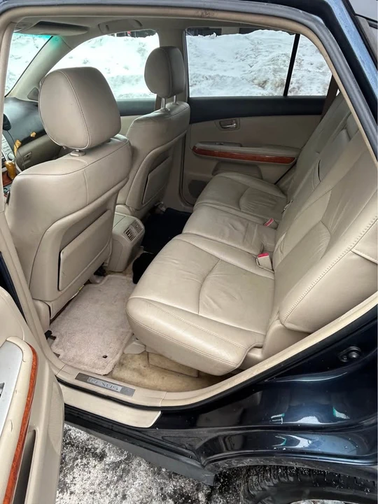 2007 Lexus RX 2nd Gen - Image 8 of 13