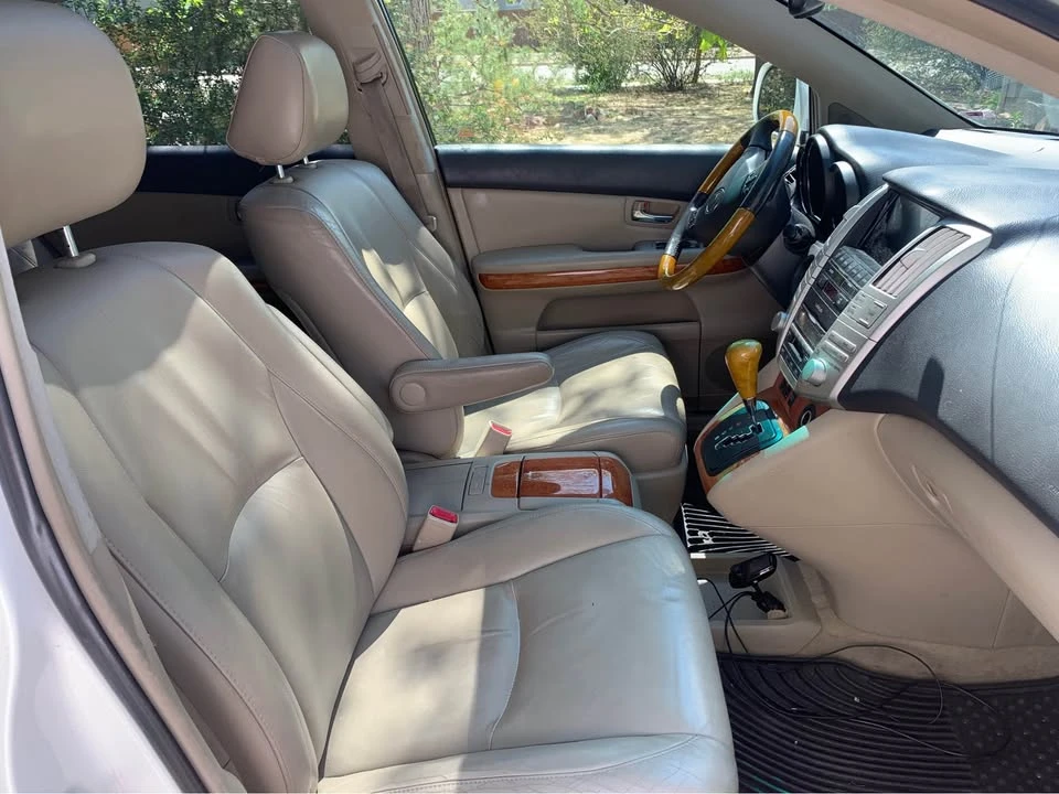 2007 Lexus RX 2nd Gen - Image 3 of 10
