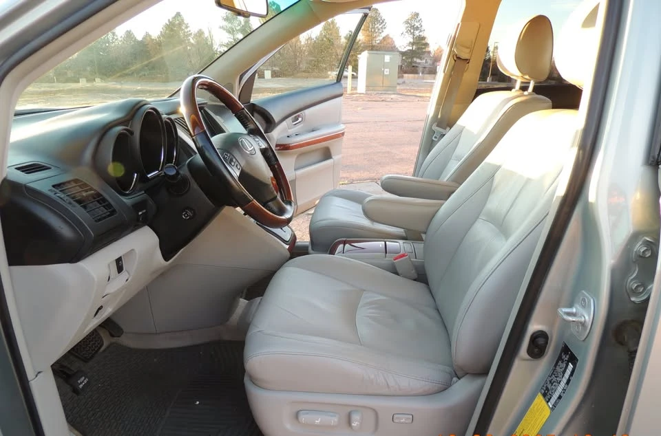 2007 Lexus RX 2nd Gen - Image 4 of 10