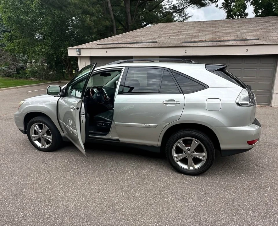 2007 Lexus RX 2nd Gen - Image 3 of 12