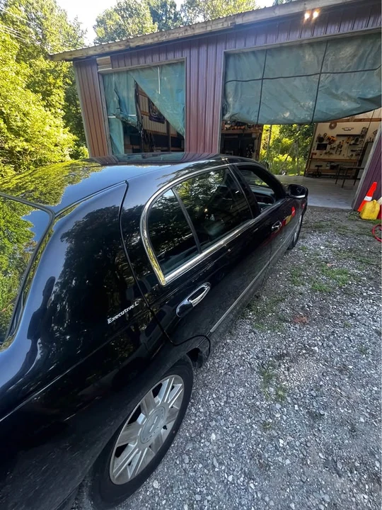 2007 Lincoln Continental - Image 5 of 10