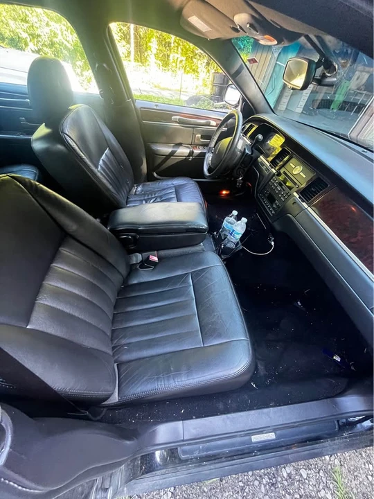 2007 Lincoln Continental - Image 3 of 10