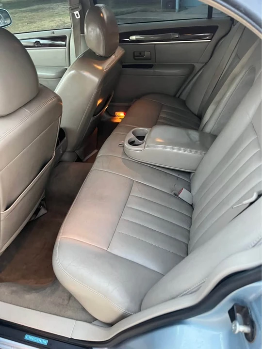 2007 Lincoln Continental - Image 9 of 9