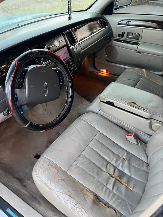 2007 Lincoln Continental - Image 7 of 9