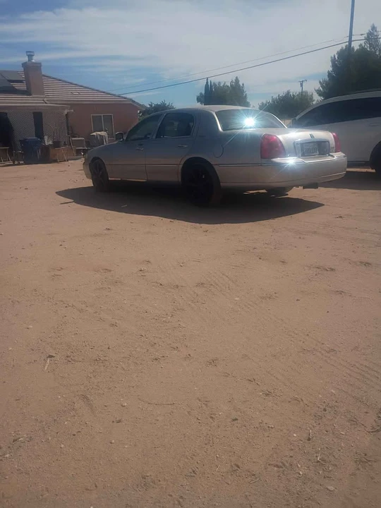 2007 Lincoln Continental - Image 8 of 8