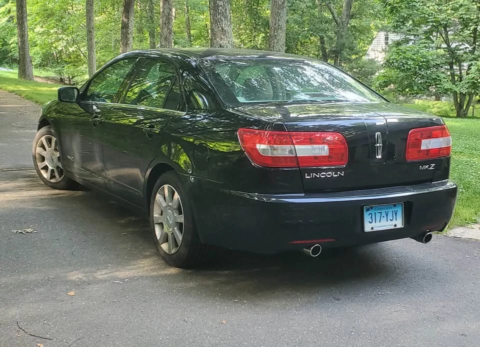 2007 Lincoln MKZ - Image 2 of 10