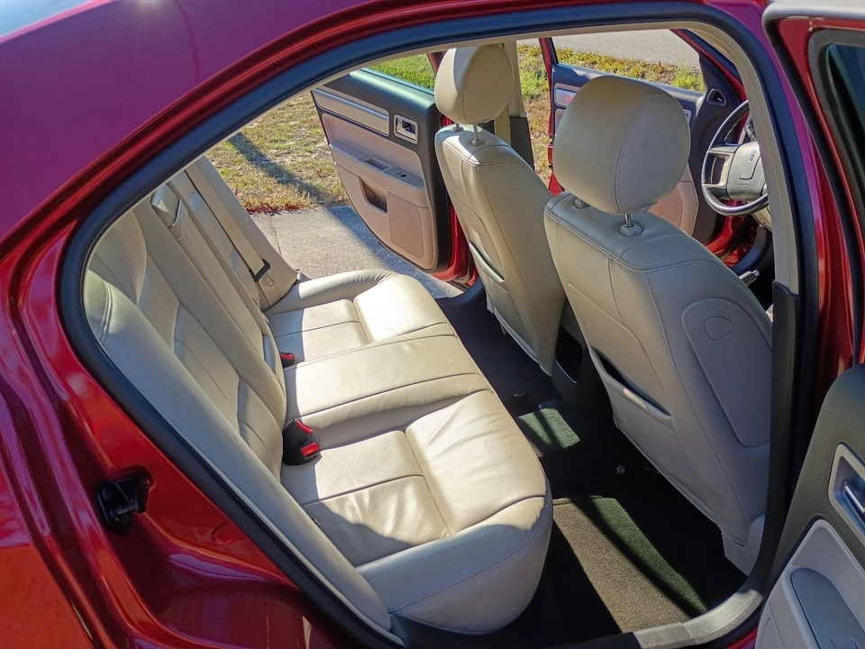 2007 Lincoln MKZ - Image 7 of 21
