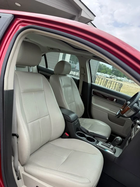 2007 Lincoln MKZ - Image 10 of 16