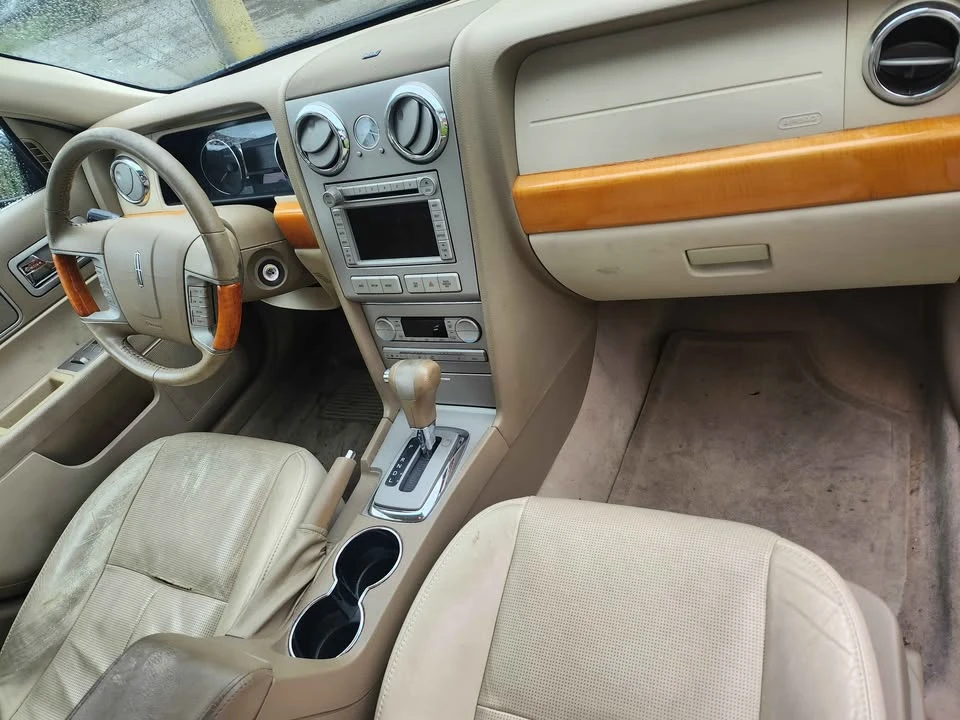 2007 Lincoln MKZ - Image 8 of 12