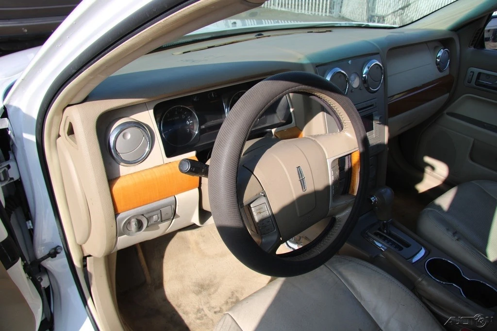 2007 Lincoln MKZ - Image 13 of 21