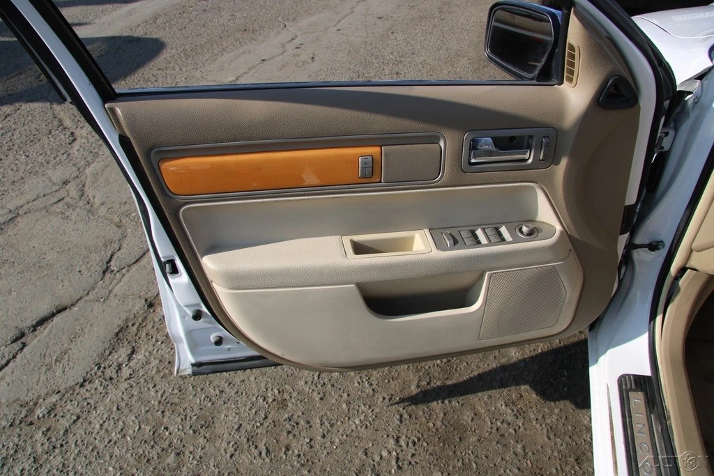 2007 Lincoln MKZ - Image 11 of 21