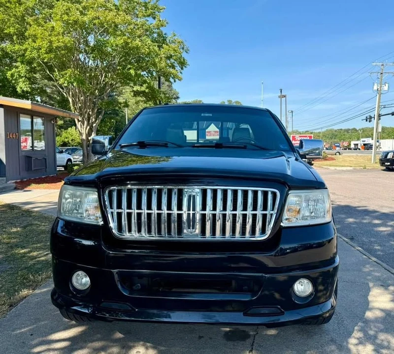 2007 Lincoln Mark LT - Image 5 of 19