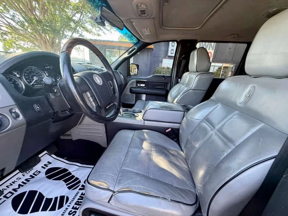 2007 Lincoln Mark LT - Image 11 of 19