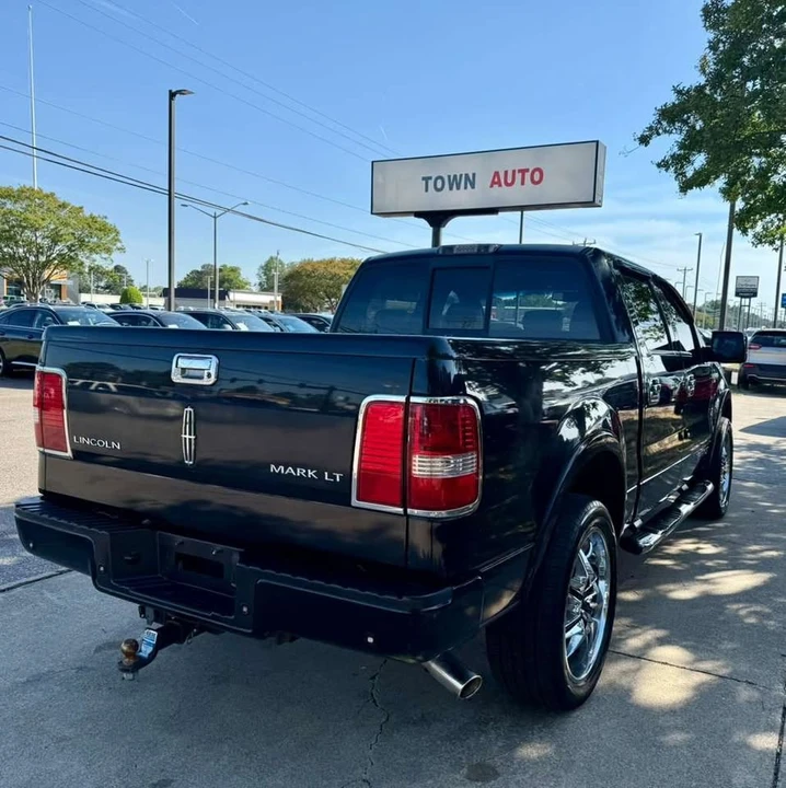 2007 Lincoln Mark LT - Image 14 of 19