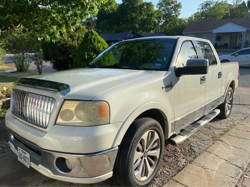 2007 Lincoln Mark LT - Image 2 of 4