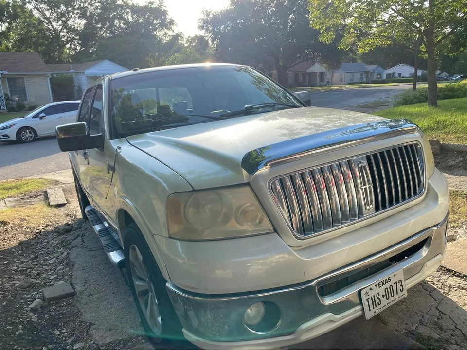 2007 Lincoln Mark LT - Image 3 of 4