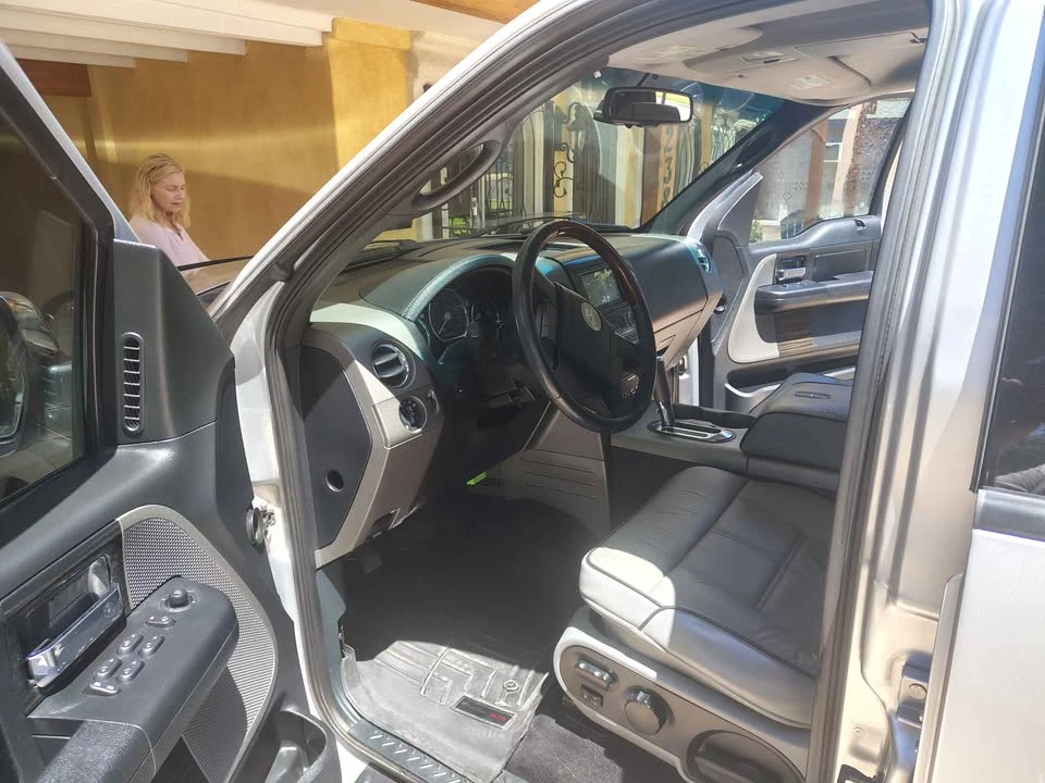 2007 Lincoln Mark LT - Image 2 of 7