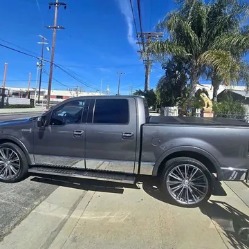 2007 Lincoln Mark LT Pickup 4D 5 1/2 ft