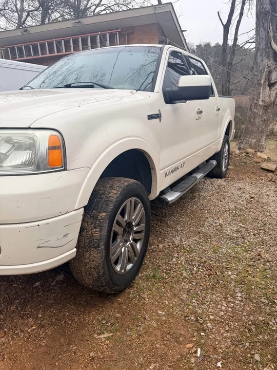 2007 Lincoln Mark LT - Image 3 of 15