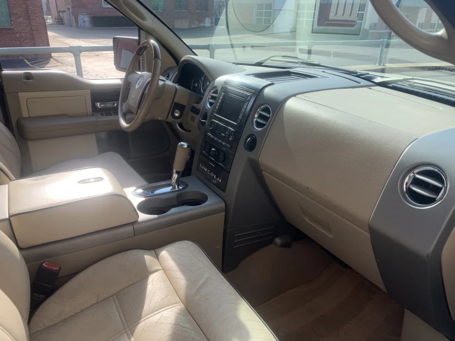 2007 Lincoln Mark LT - Image 6 of 8