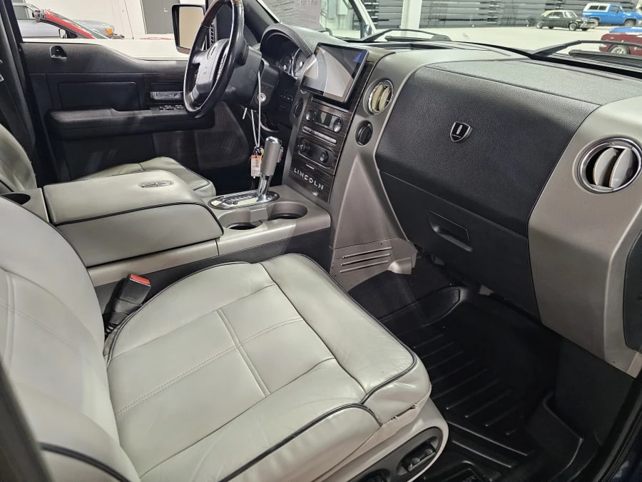 2007 Lincoln Mark LT - Image 9 of 14