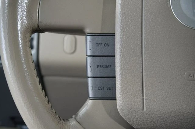 2007 Lincoln Mark LT - Image 15 of 20