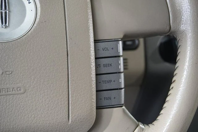 2007 Lincoln Mark LT - Image 16 of 20