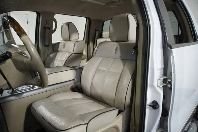 2007 Lincoln Mark LT - Image 11 of 20