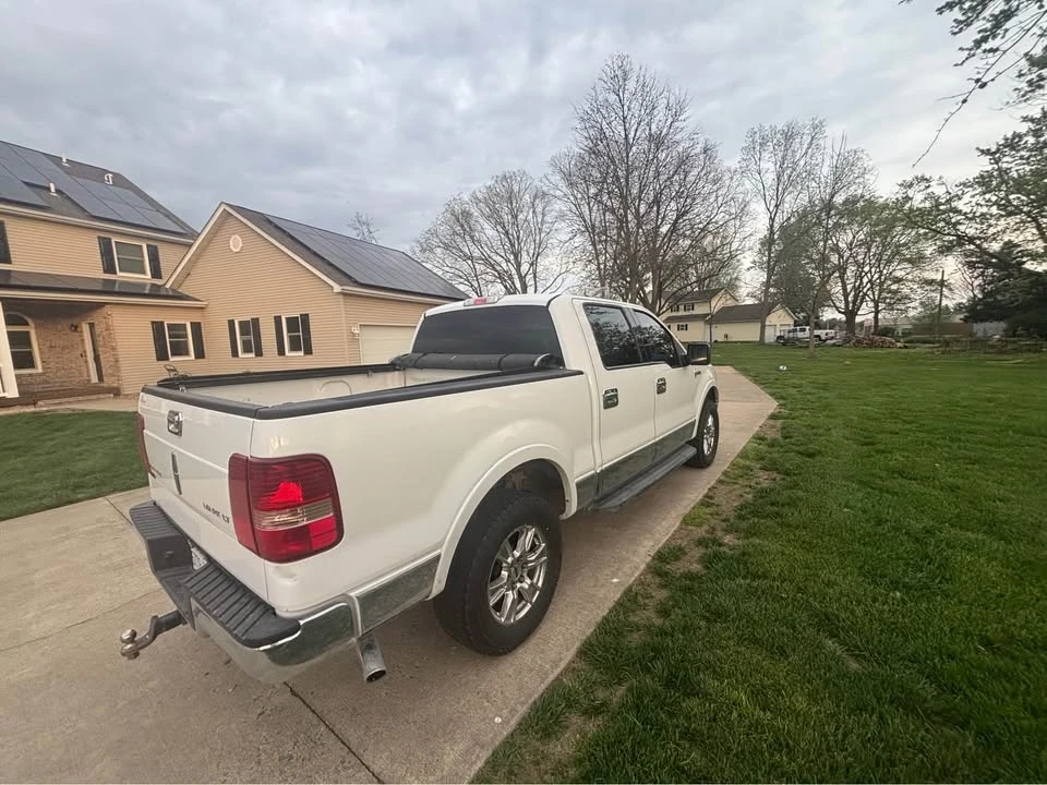 2007 Lincoln Mark LT - Image 2 of 5